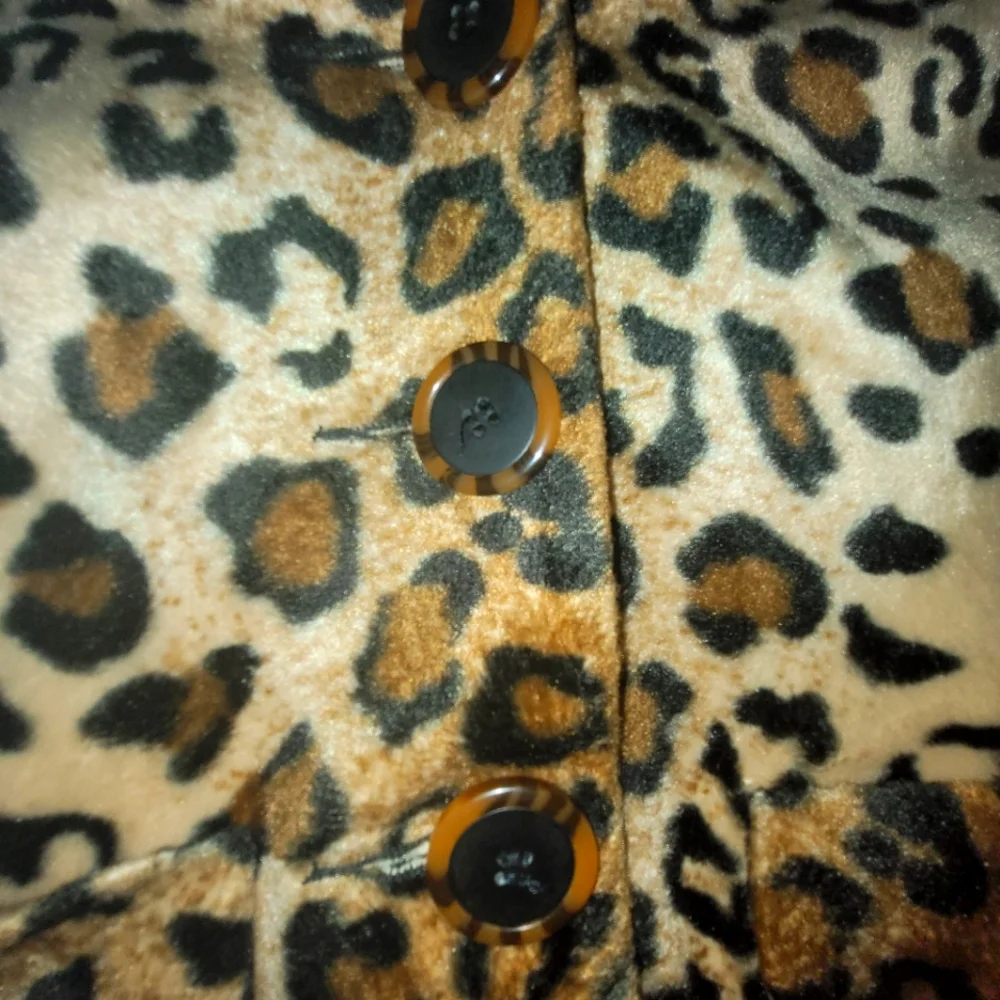 Animal Print coat - Picture 1 of 3